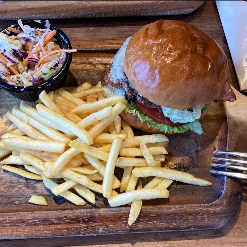 (I.B Diner アイビーダイナー)