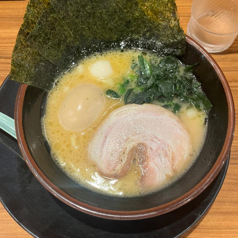 半麺ラーメン(横浜家系ラーメン 町田商店 渋谷店)