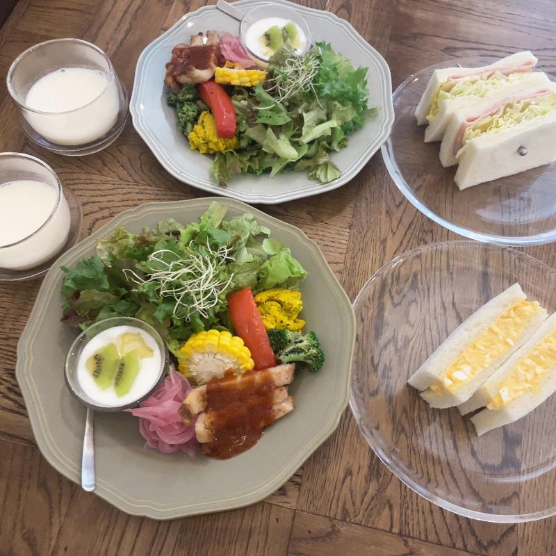 サラダプレートサンドイッチランチ(panpakapan)