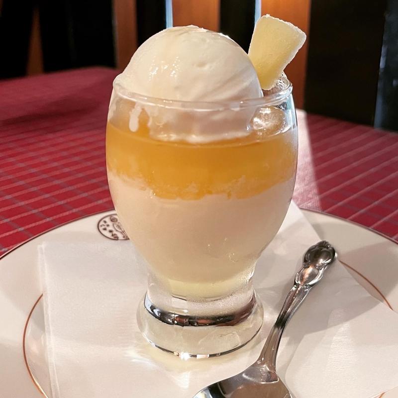 パイナップルパフェ(洋食キムラ 野毛店 （ヨウショクキムラ）)