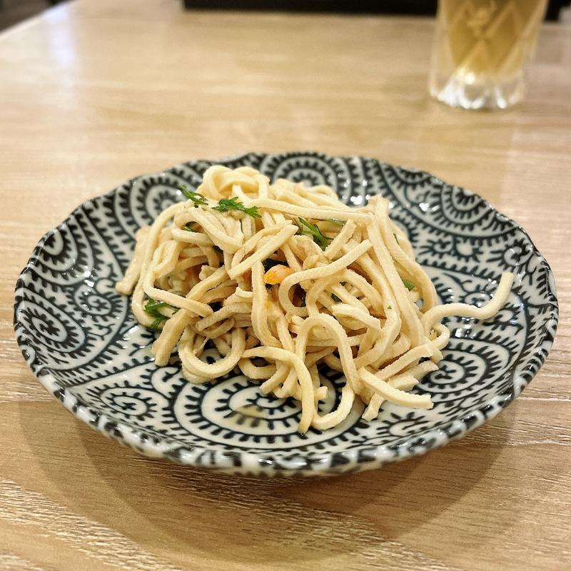 豆腐干とパクチーサラダ(トミーズ キッチン)