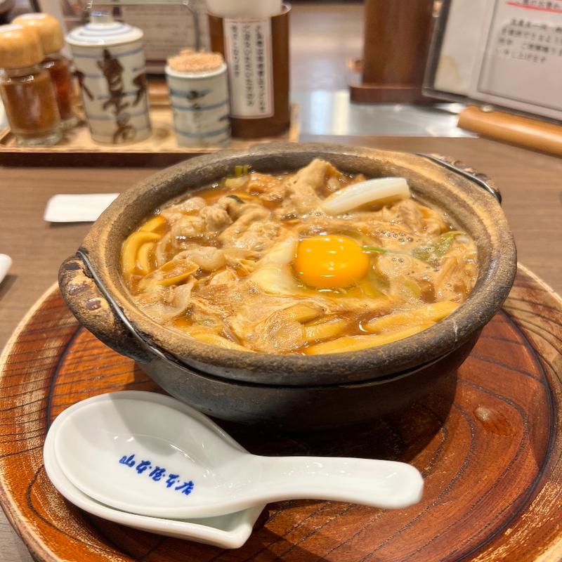 豚肉入り味噌煮込みうどん(山本屋本店 エスカ店 （やまもとやほんてん）)