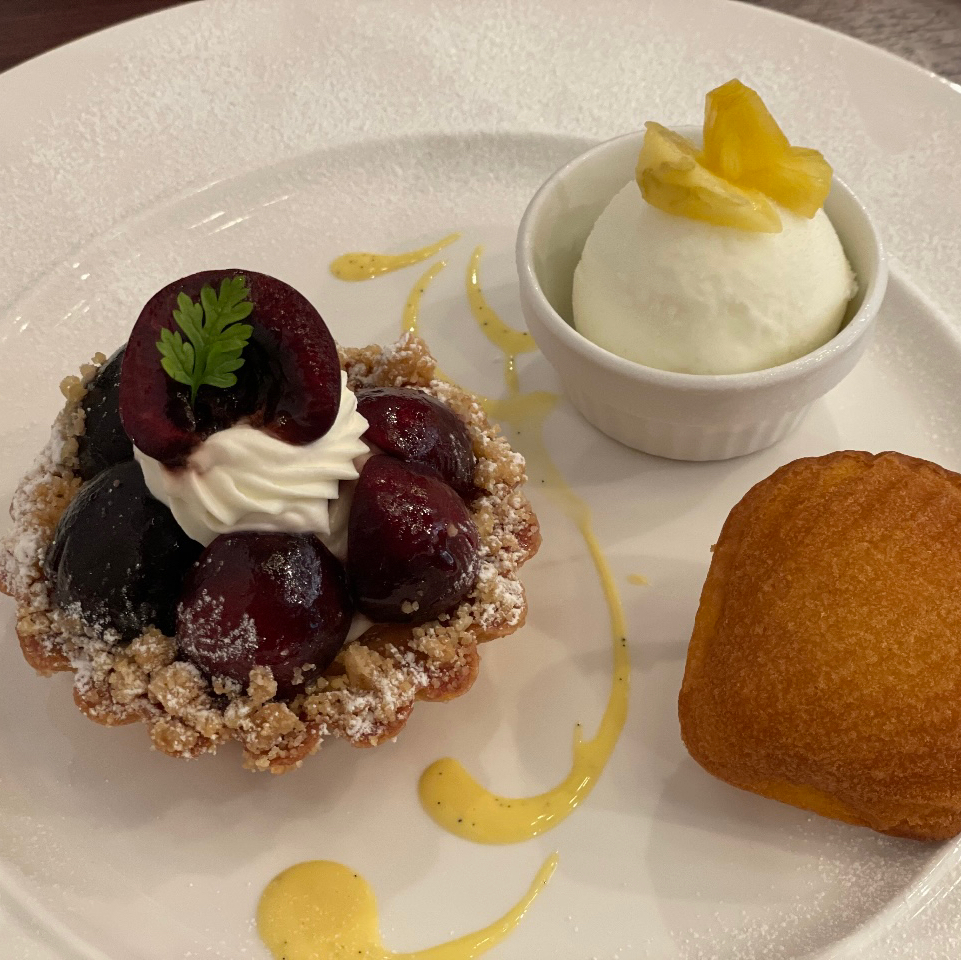 ケーキセット(SWEETS O'CLOCK)の口コミ一覧 | No.1のメニューが