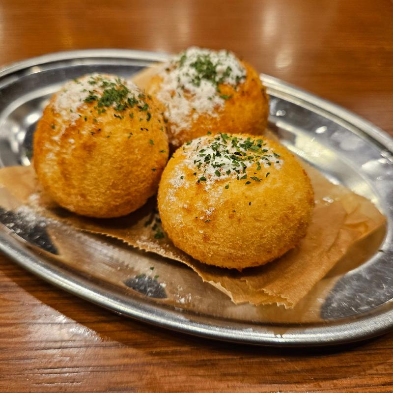 【期間限定】モッツァレラチーズボール(プロント 市ヶ谷店)