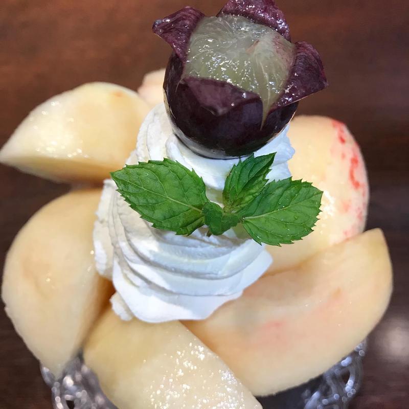 もものパフェ(フルーフ･デゥ･セゾン)