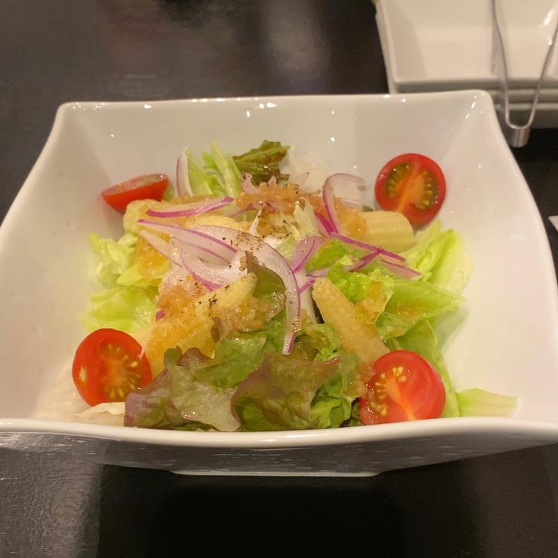 飛騨牛の奴隷サラダ(千種焼肉 飛騨牛の奴隷)