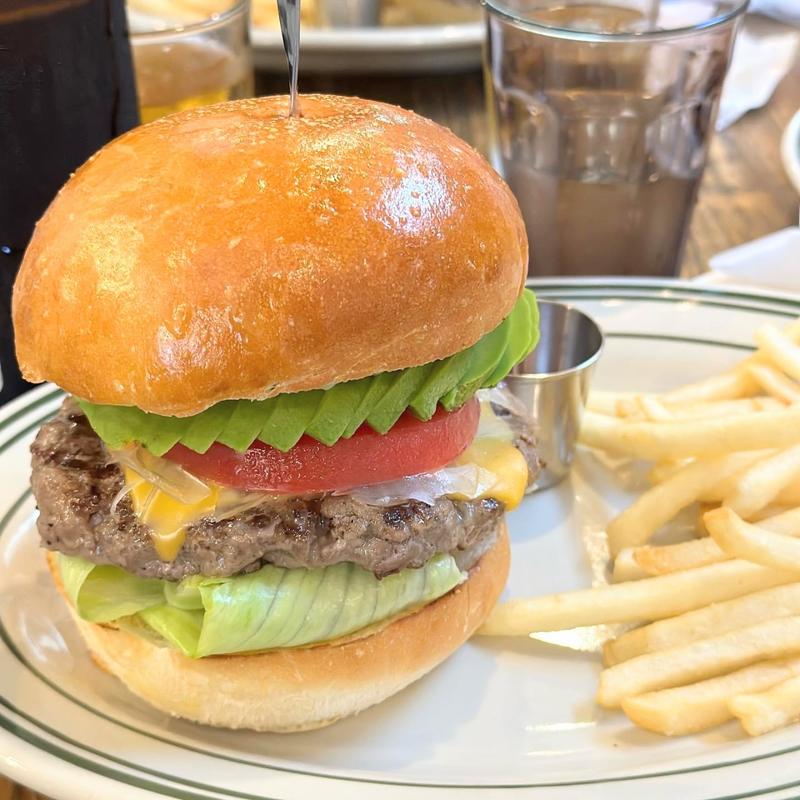 チーズバーガー アボカド(BURGER STAND Hi-Five)