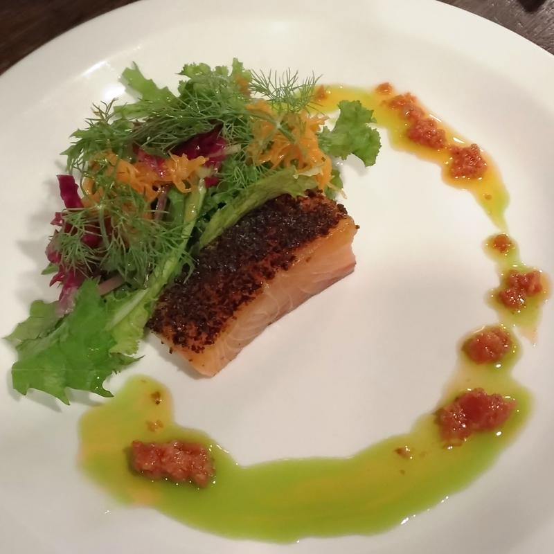 サーモンの低温コンフィ(ビストロ アンコール )