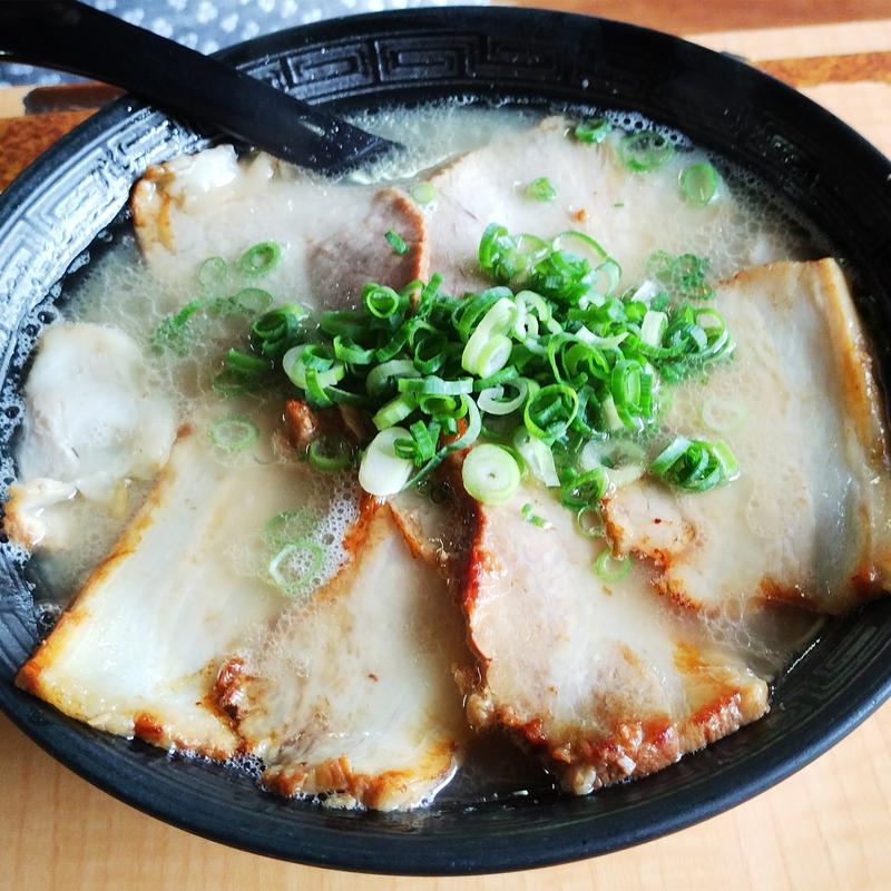 炙り白チャーシュー麺(ラーメン処 西谷家 野方本店)