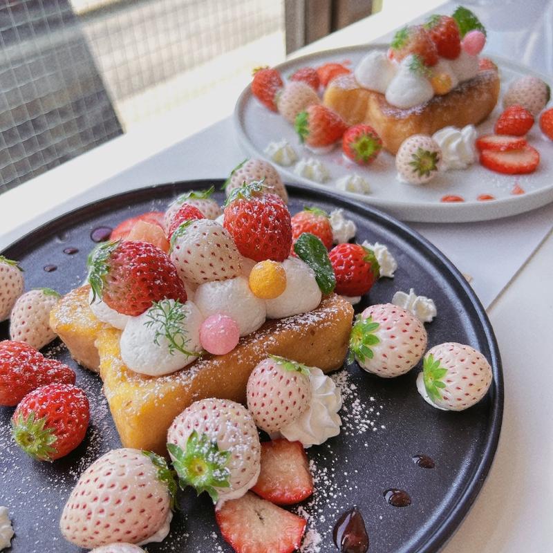 いちごのフレンチトースト(kobo HOSHINO kakuouzan)