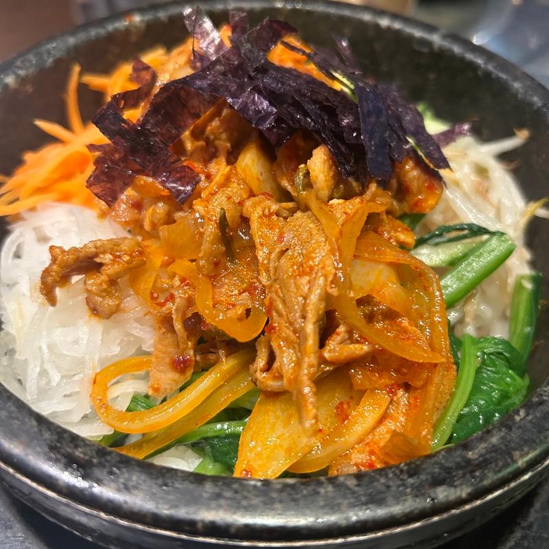 スパイシーポークビビンバ(Jin Go Gae Restaurant)