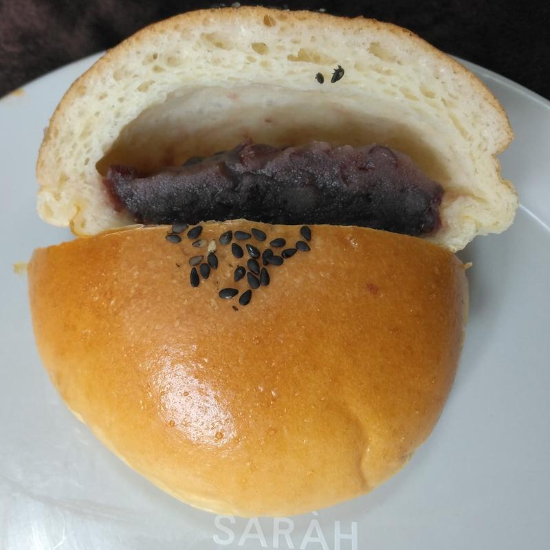 オーガニック小倉あんパン(MonaMona 仙台駅店 （モナモナ）)