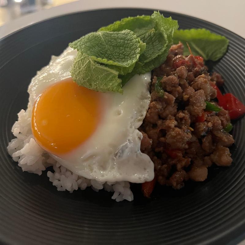 ガパオカーラオ(佛沙羅館 （ブッサラカン）)