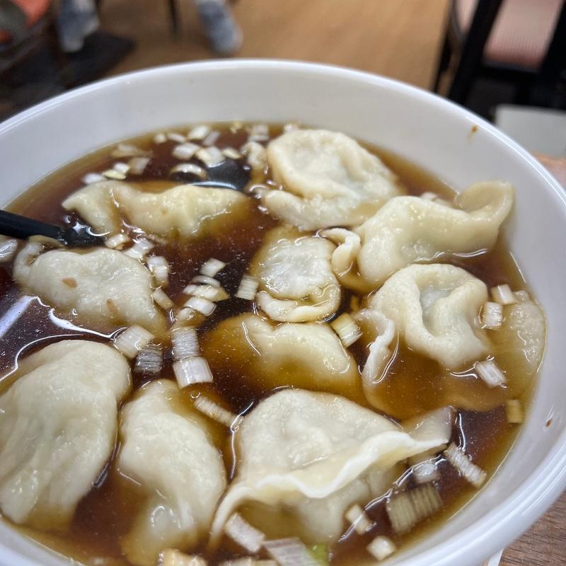 スープ付茹で餃子(金春本館 （コンパル）)