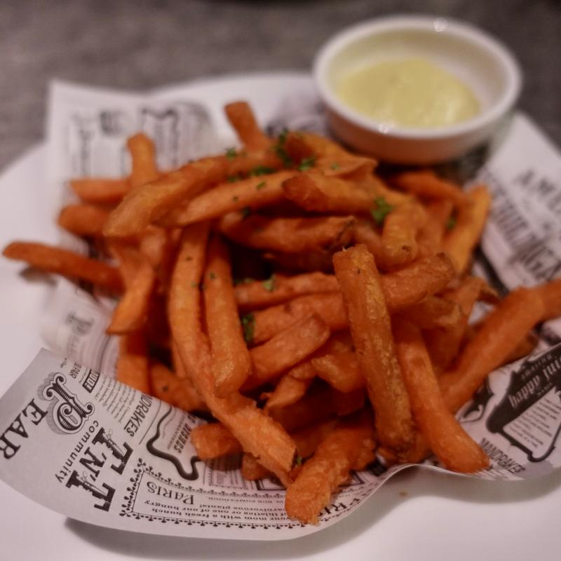SWEET POTATO FRIES(Gin Library)