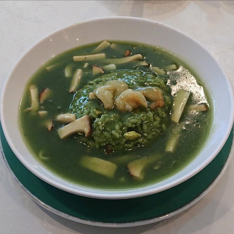 翡翠楼名物・元祖翡翠チャーハン(個室名物炒飯 翡翠楼(ヒスイロウ)本店 横浜中華街)