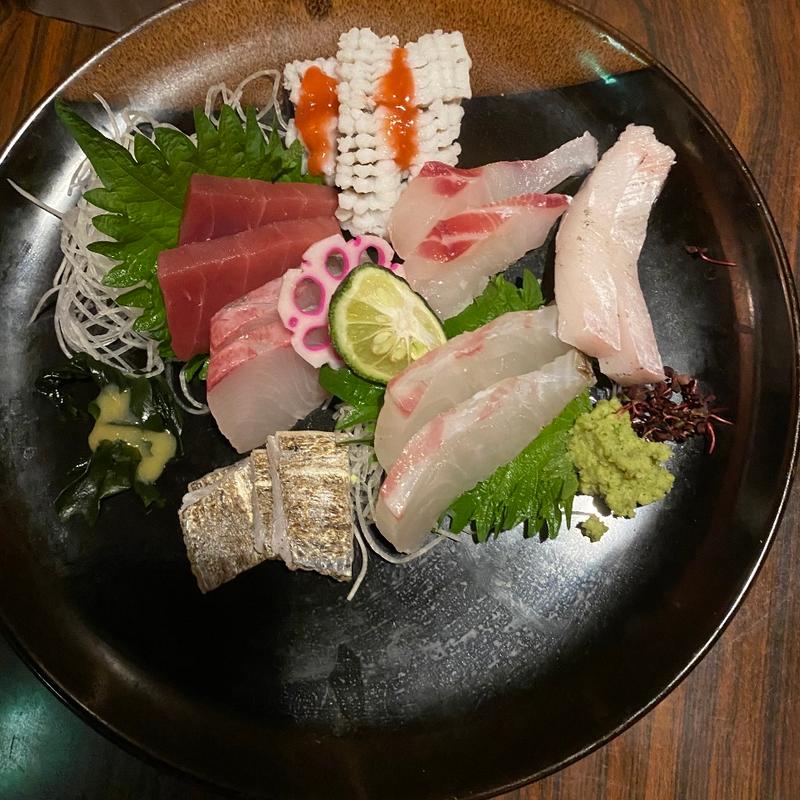 お造り盛り合わせ(Uotoyo)