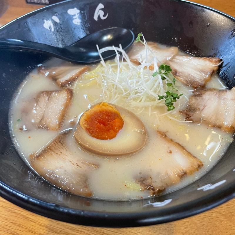 牛骨チャーシュー麺(かまん)