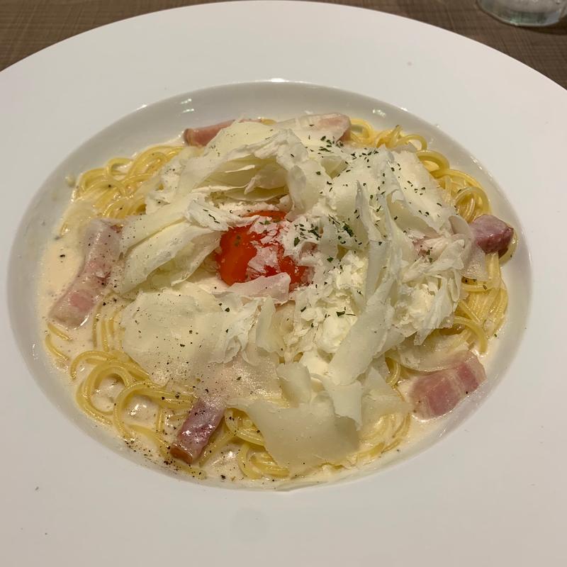ふわふわチーズと赤玉卵のカルボナーラ(Pasta de Pasta パスタデパスタ 阪急三番街店)