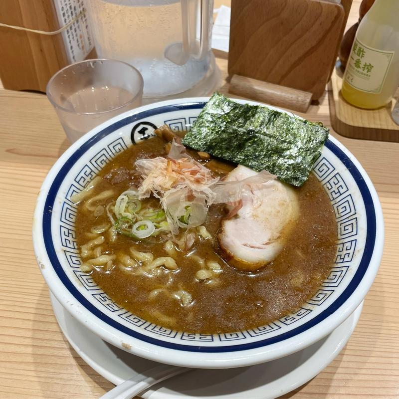 濃厚魚介中華そば(玉(ぎょく) 新宿店)