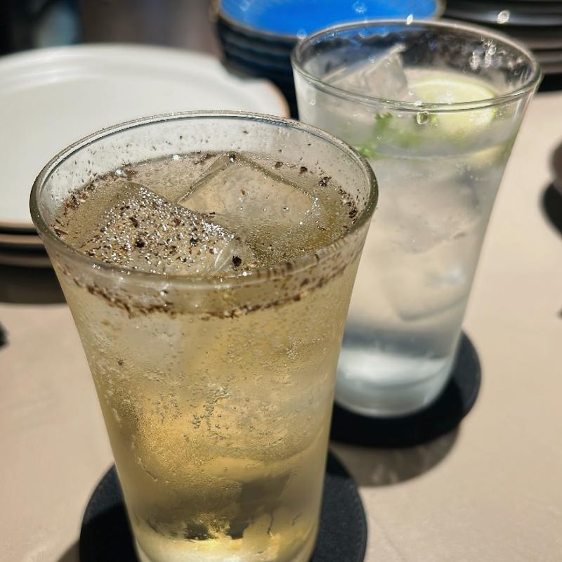 燻製胡椒ハイボール(葉花)