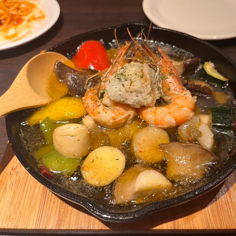 アヒージョ(LOBLOB CRAB (ロブロブ クラブ) 海BAL&肉BAL)