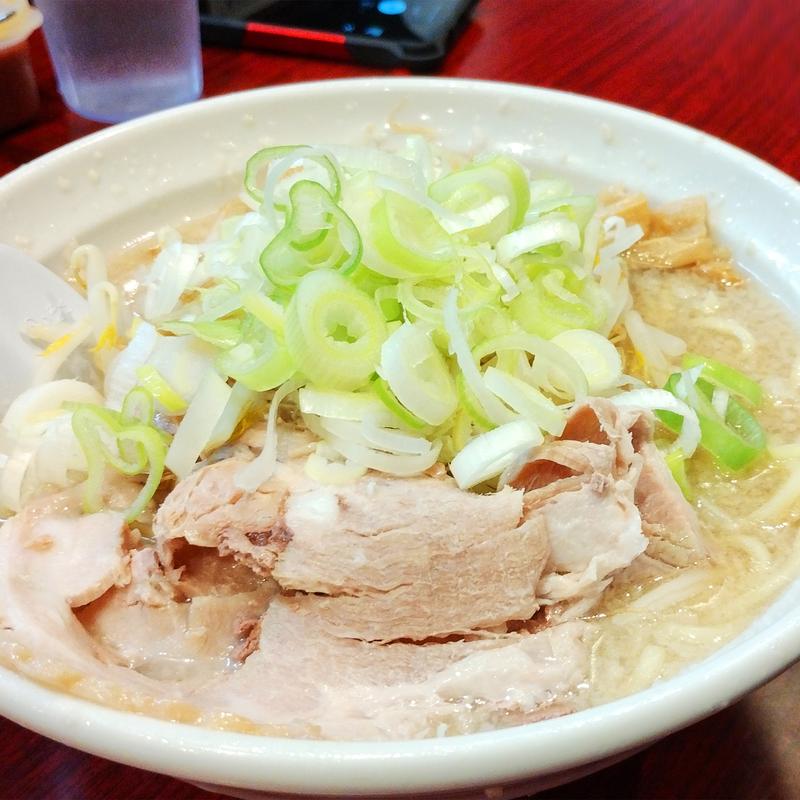 醤油らーめん(濃厚背脂らーめん なりたけ 福岡西新店)