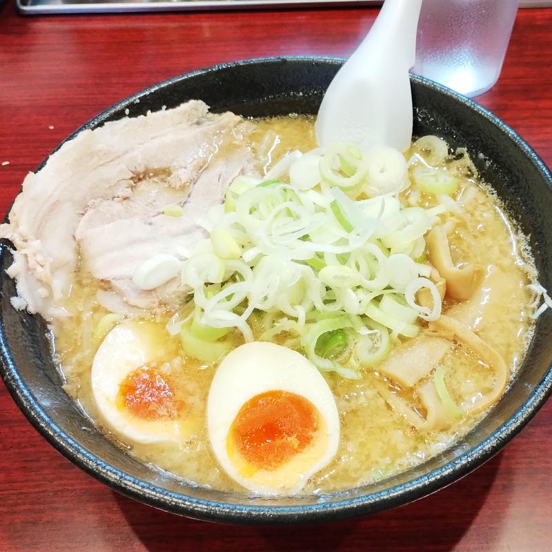 味噌味玉子らーめん(濃厚背脂らーめん なりたけ 福岡西新店)