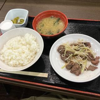ネギ塩牛タン定食(レストラン 笑和)