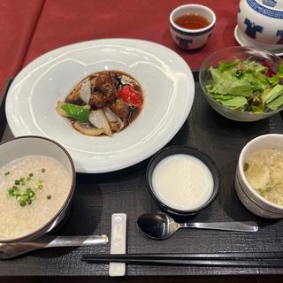 黒酢酢豚セット(お粥)(謝朋殿 橋本ミウィ店)