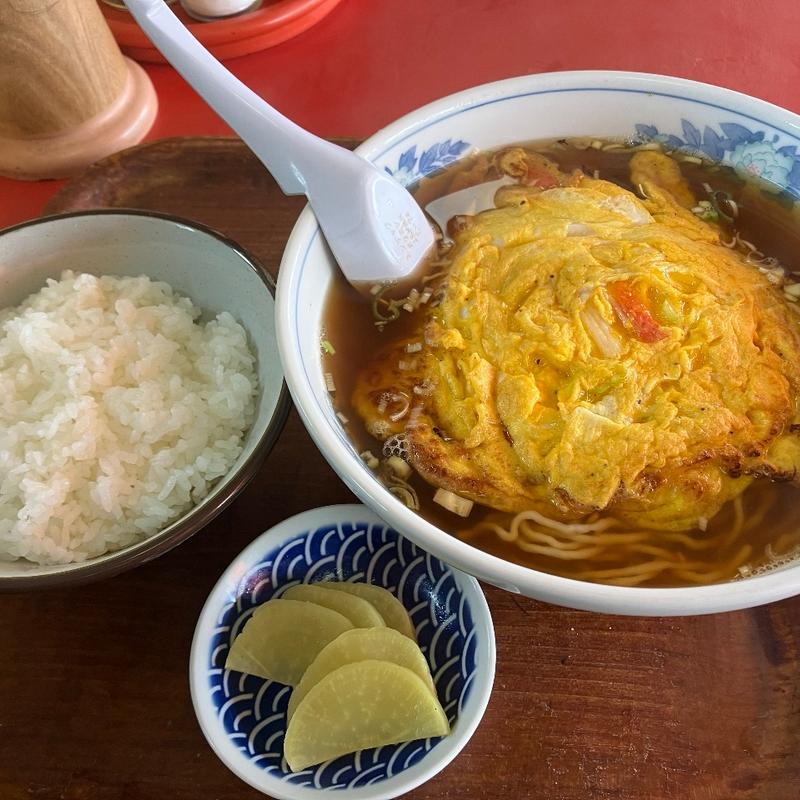 カニ玉そば+半ライス(廬山)