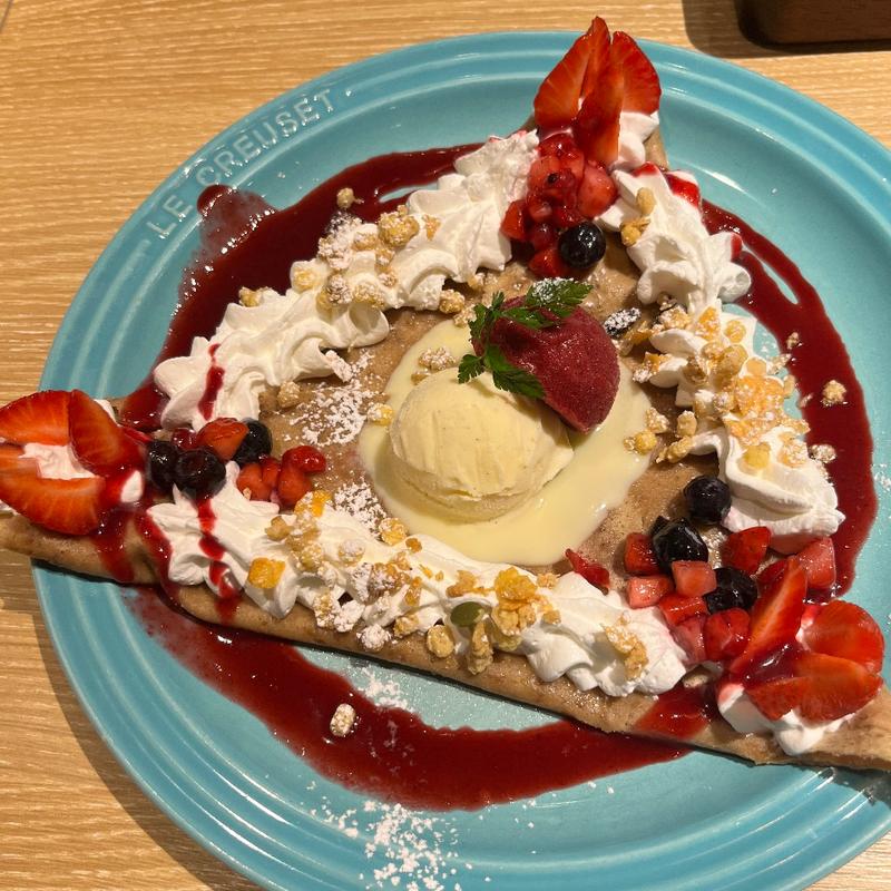 ベリーのクレープ(むさしの森珈琲 旭川大雪通店)