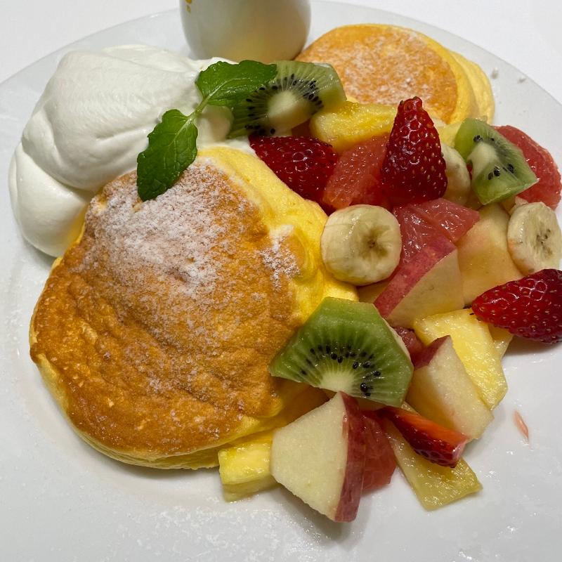 フレッシュフルーツパンケーキ(幸せのパンケーキ 表参道店)
