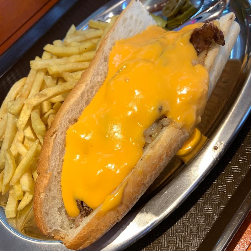 チーズステーキ(トヨダチーズステーキ＆BBQ 高田馬場)