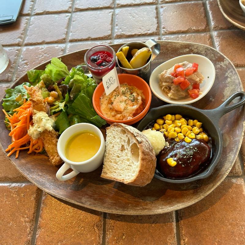 リトルビッグプレート(100本のスプーン FUTAKOTAMAGAWA)