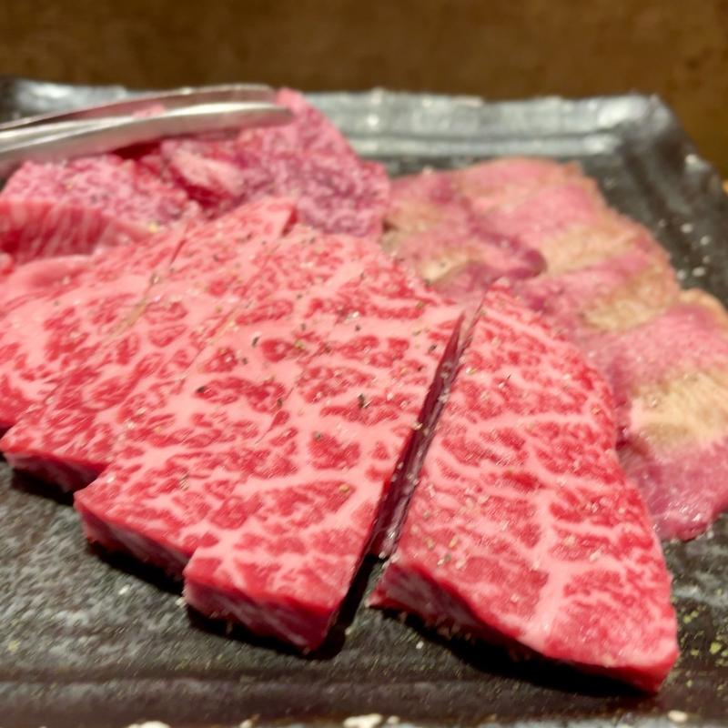 上タン塩と上赤身肉セット(もじもじ)