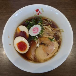 濃口醤油らーめん(小麦と大豆 自家製麺 麺や ひなた)