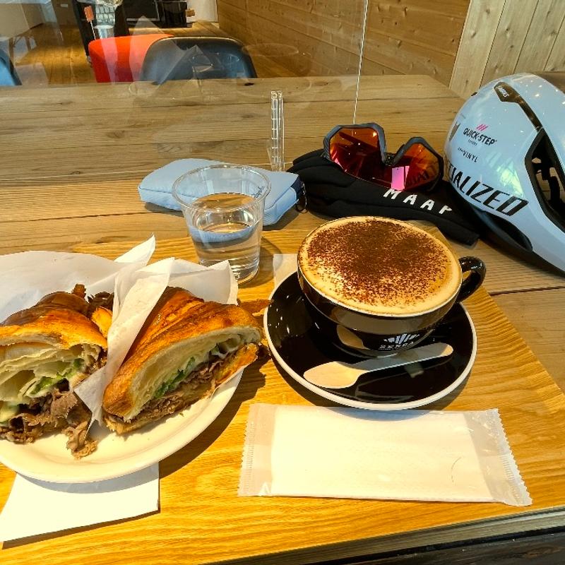 ビーフチーズサンド(ZEBRA Coffee & Croissant 稲城中央公園店)