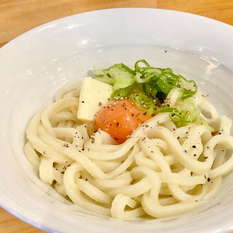 釜玉バターうどん(讃岐立食いうどん きりん屋 本町本店)