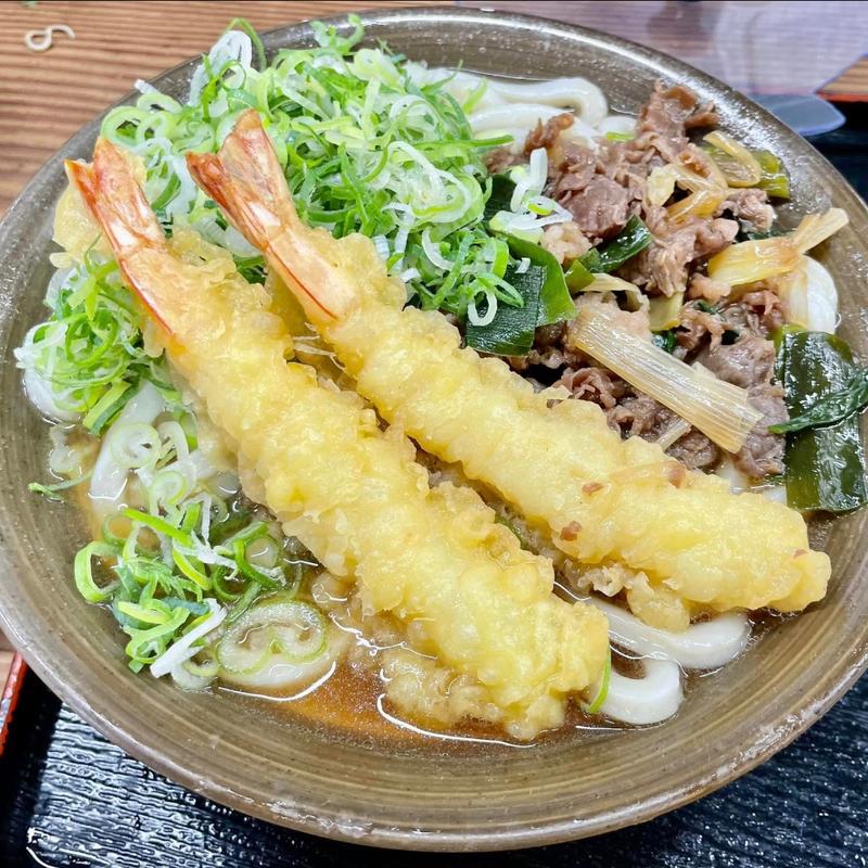 肉うどん 姿えび(牧のうどん 空港店)