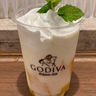 GODIVAデザートドリンク　マンゴープリン(GODIVA café Minatomirai（ゴディバ カフェ みなとみらい）)