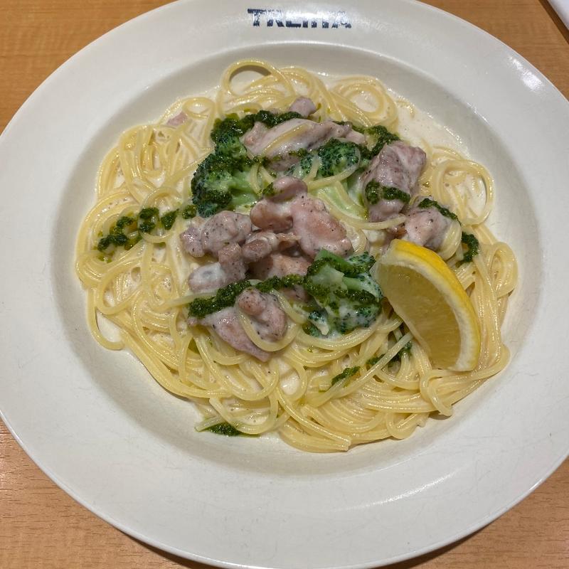 さっぱりレモンのチキンバジルクリームスパゲッティ(トレンタ盛岡クロステラス店)