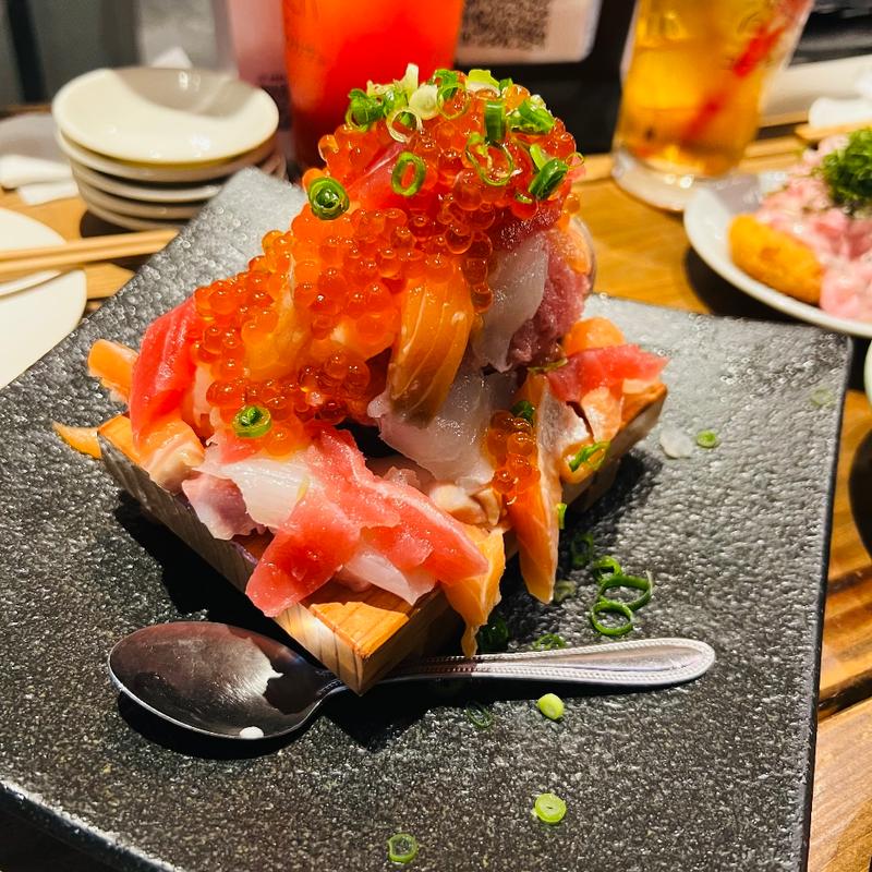 名物 なだれ寿司(すしや コトブキツカサ 天満店)