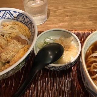 カツ丼と蕎麦セット(そばとお酒 八雲 地下街オーロラタウン店)