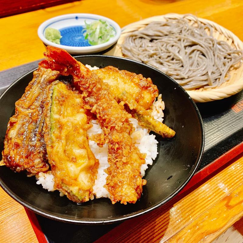ごま蕎麦と天丼のセット(蕎麦居酒屋　高田屋　川崎)