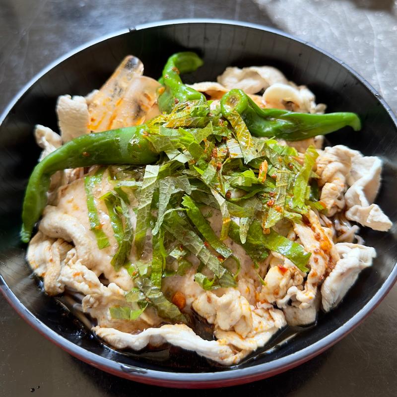 ピリ辛豚しゃぶとろろ蕎麦(ベルクス 東墨田店)