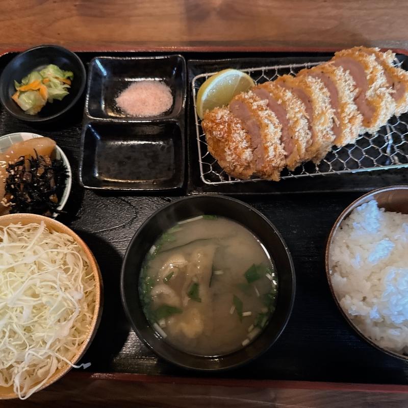 恋する豚ヒレカツ定食(お肉とめしとカフェ あじて)