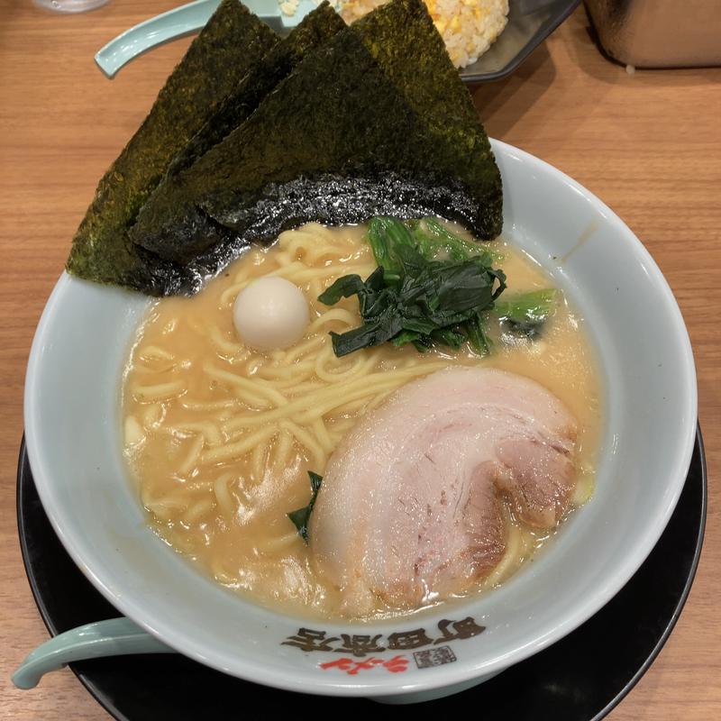 豚骨醤油ラーメン(横浜家系ラーメン町田商店　岩切店

)