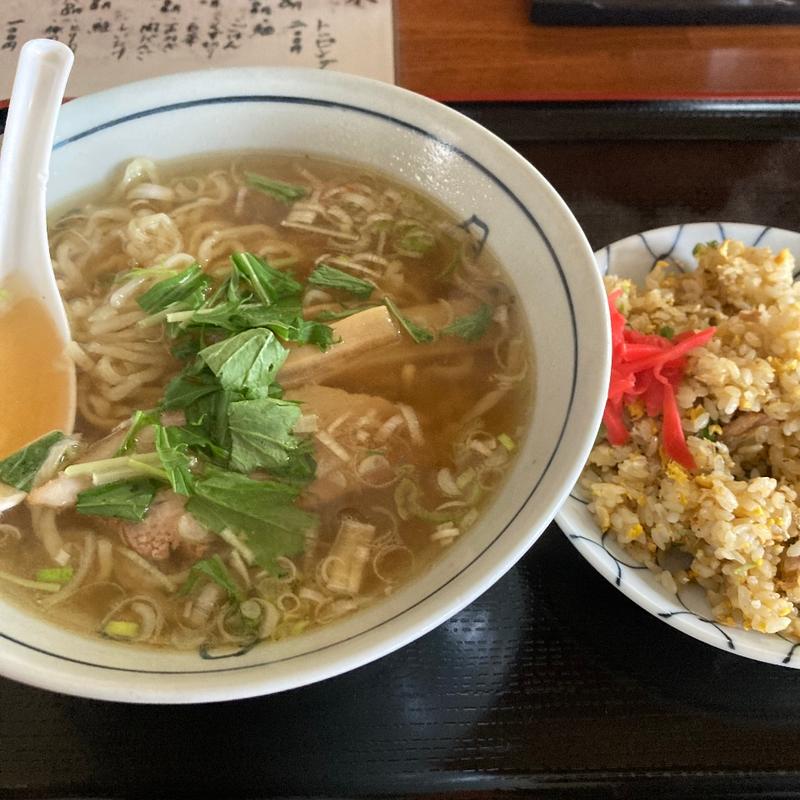 ラーメン➕半チャーハン(いちばん )
