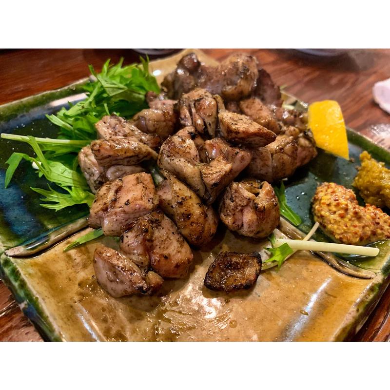名物　黒地鶏　もも肉天然塩焼き(備長炭やきとり笹屋 なんば｜千日前店)